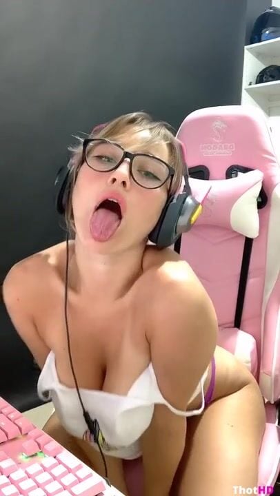 Natalia Fadeev only fans braless melons