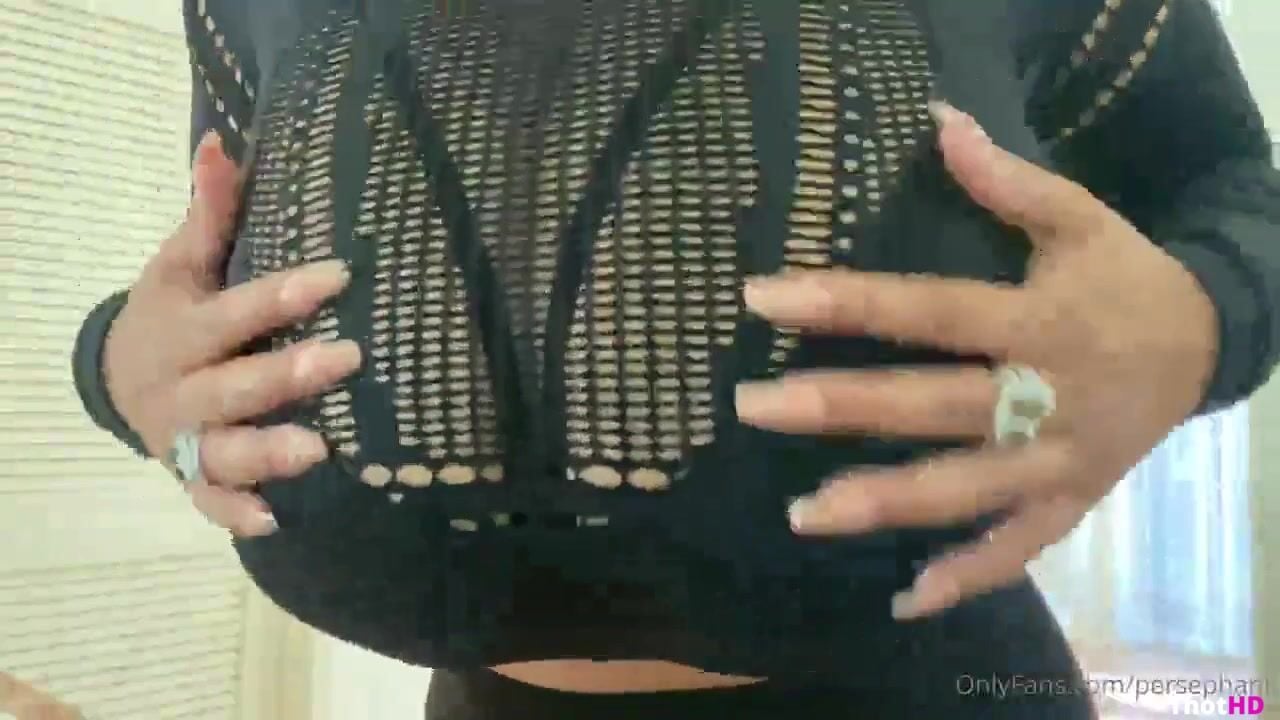 Persephaniiofficial jumbo titty drop