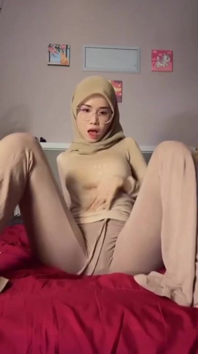 Nuyumieya97 OF Video