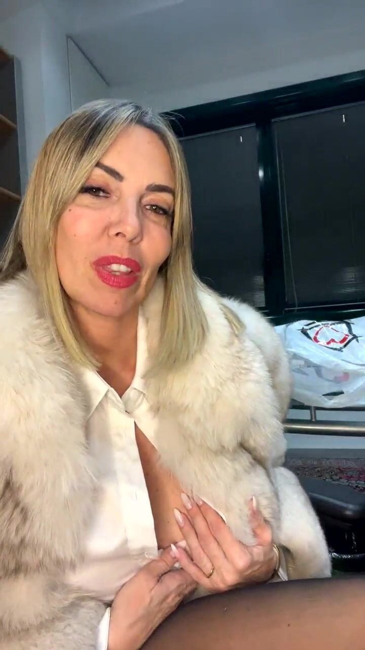 Emanuela Botto Leaked OF Video 9