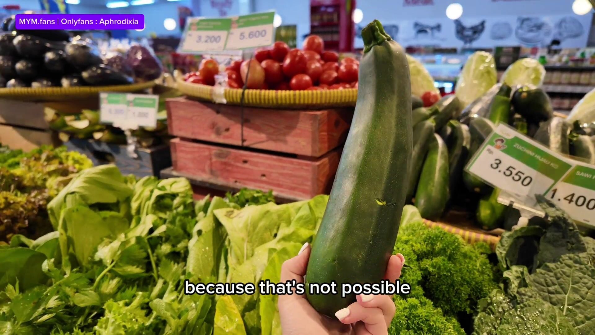 French Woman, take a Vegetable in the Pussy Aphrodixia