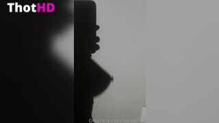 Aroomi Kim XXX 1