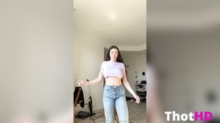 Jazmine Singing Leaked OF Video 3