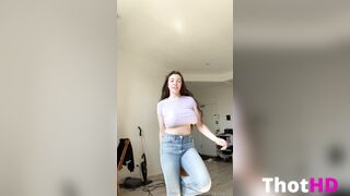 Jazmine Singing Leaked OF Video 3