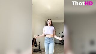 Jazmine Singing Leaked OF Video 3