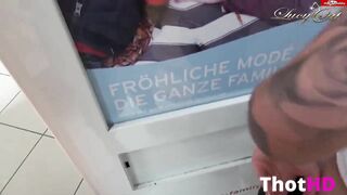Lucy Cat - SKANDALCREAMPIE im PassfotoAutomat - Gef?hrlich,geil im Einkauscenter
