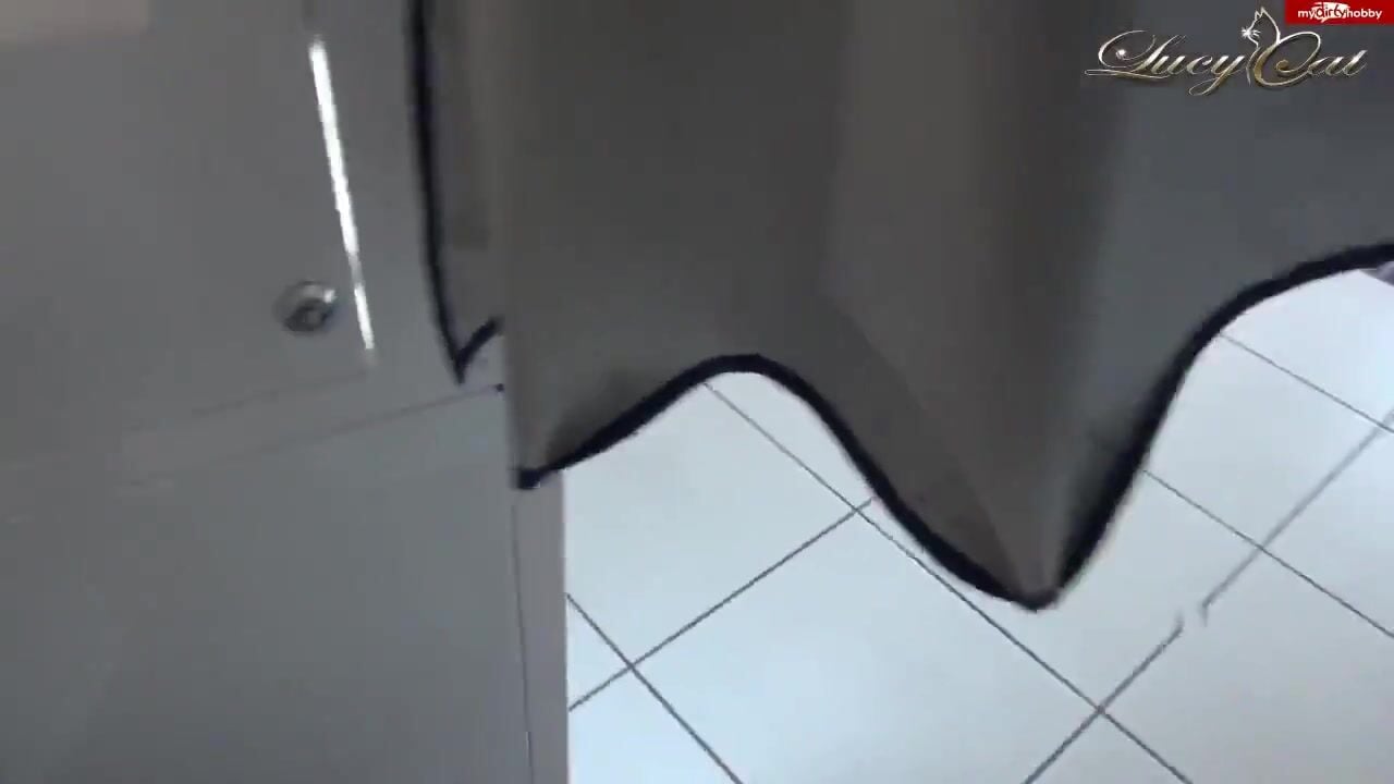 Lucy Cat - SKANDALCREAMPIE im PassfotoAutomat - Gef?hrlich,geil im Einkauscenter