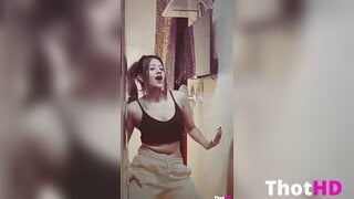 Anjali Arora NSFW Video 3