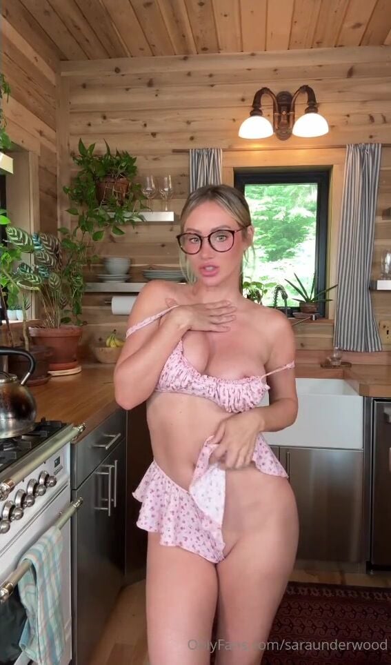 Sara Underwood Nude Teasing in the Kitchen PPV Video Leaks