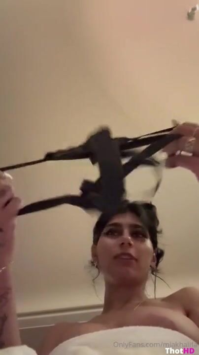 Mia Khalifa Nude Thong Try-on only fans Video Leaks