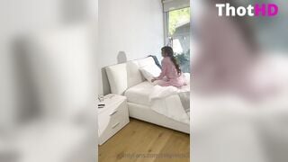 Riley Reid XXX 4