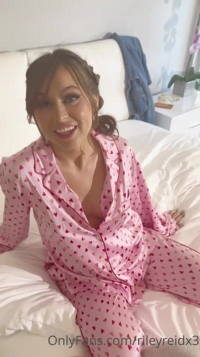 Riley Reid XXX 4