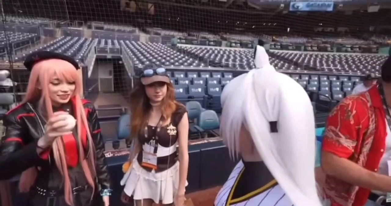 Emiru Hot Video 12