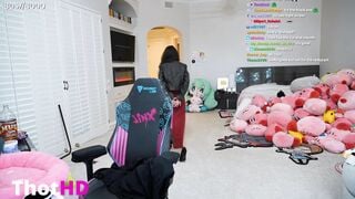 Emiru Sexy Vid 21