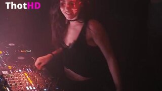 Andrea Botez Hot Video 1