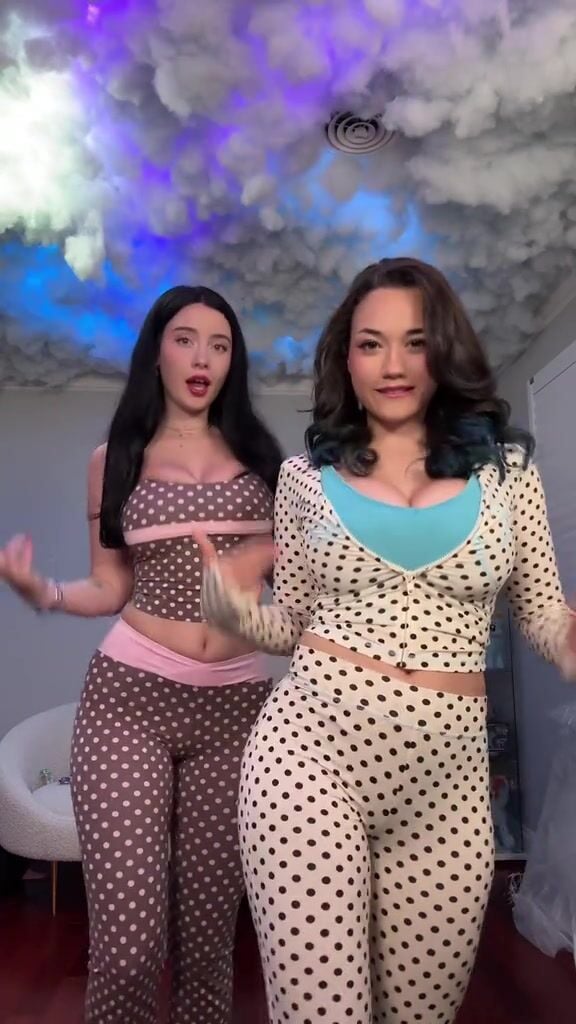 Emily Cocea Hot Video 1