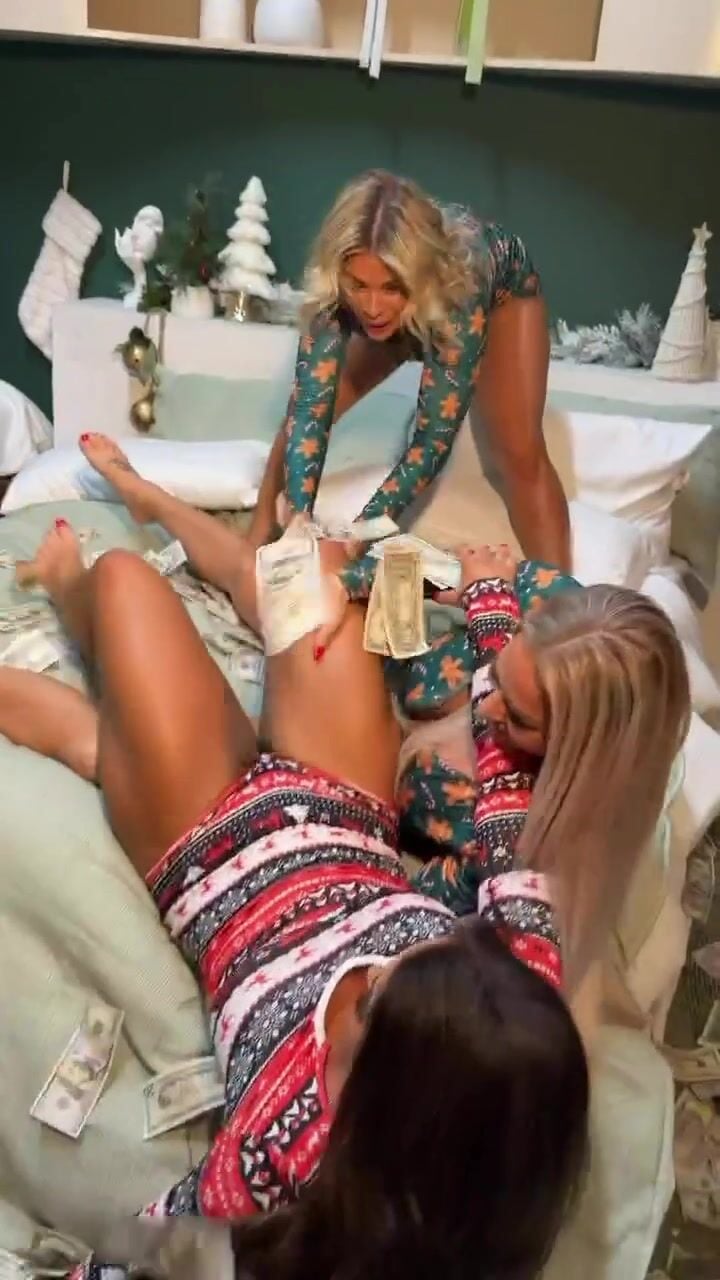 Mandy Sacs Hot Video 4