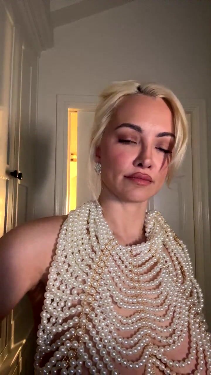 Lindsey Pelas Hot Video