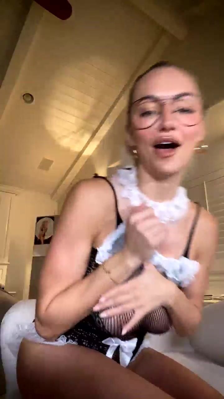 Lindsey Pelas Leaked OF 5