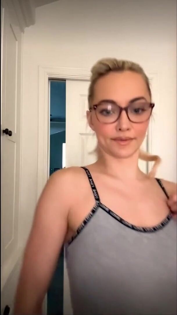 Lindsey Pelas OnlyFans Leak 1