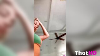 Lindsey Pelas Video