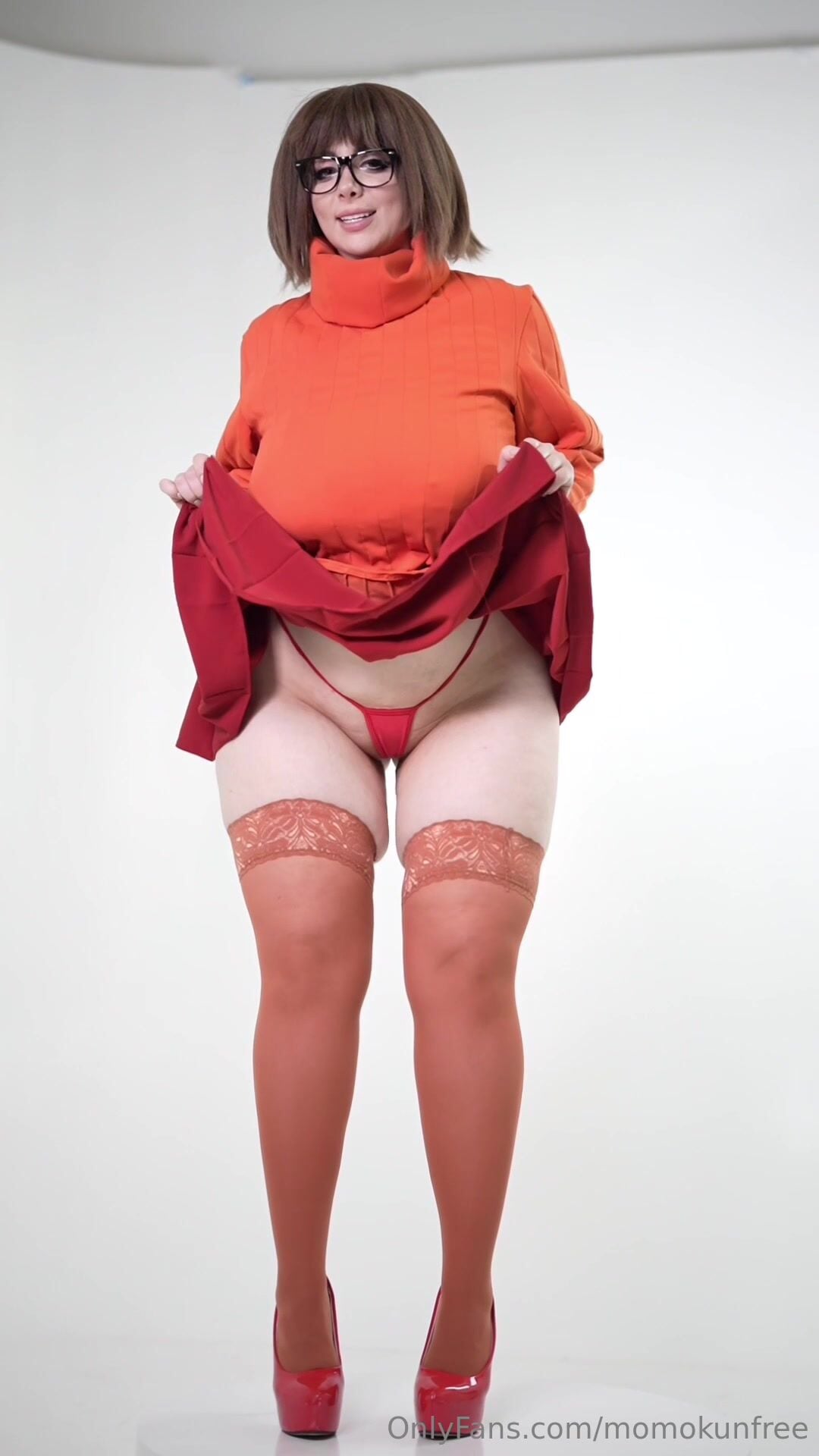 Momokun Velma Videoshoot 2