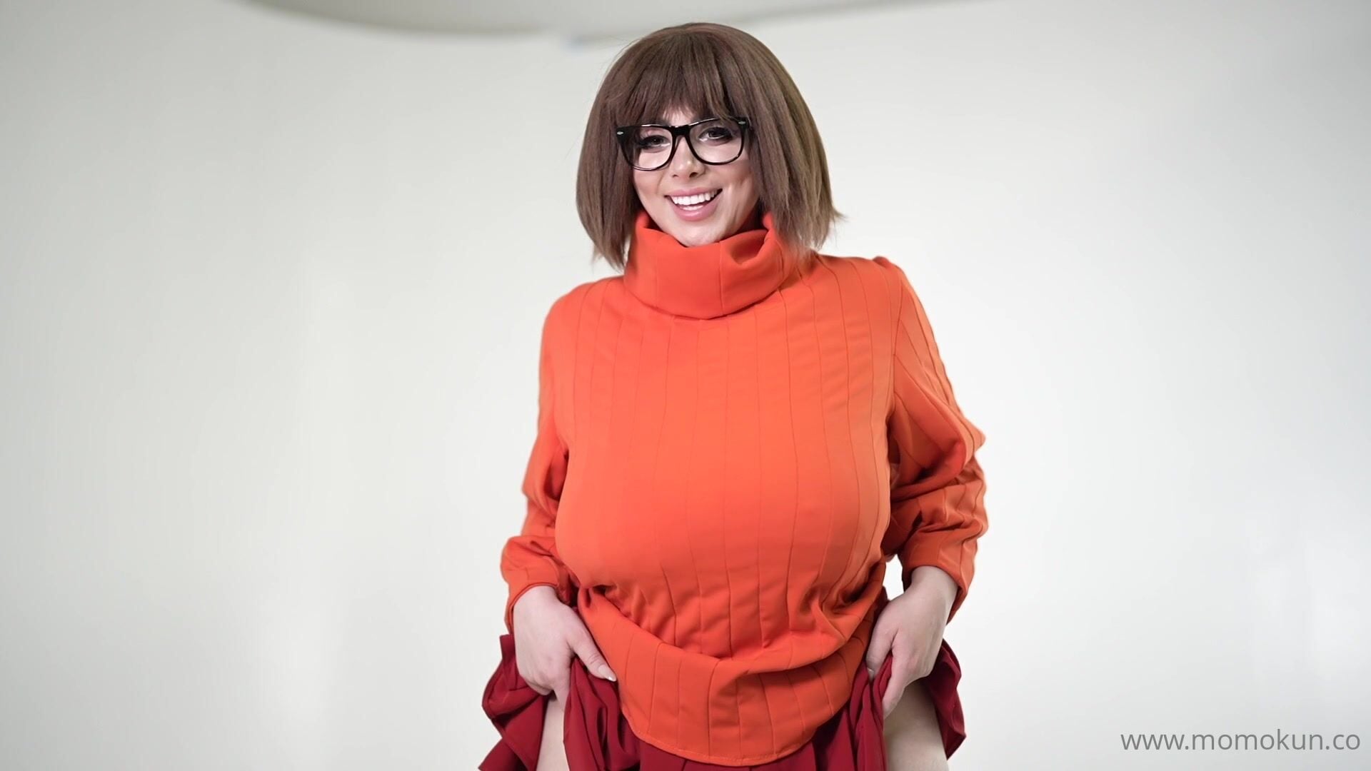 Momokun Velma Videoshoot