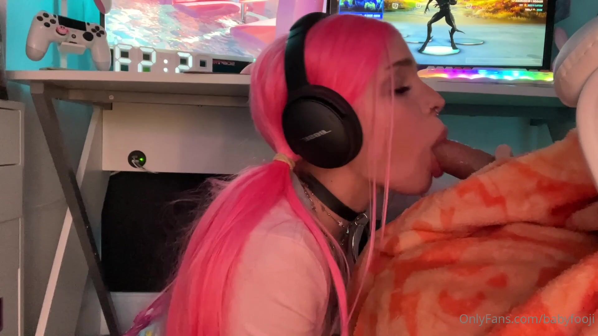 Babyfooji Roleplay GF Support From Under Desk