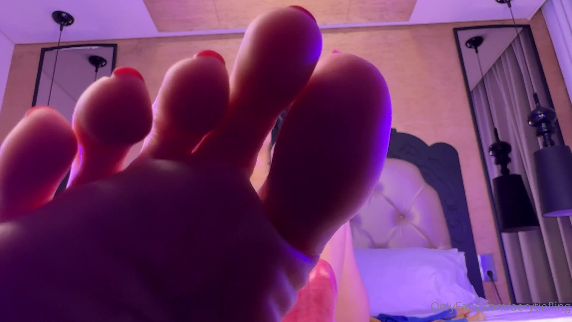 Aery Tiefling feet joi+footjob