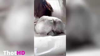 Ellie The Empress Nude In Bathtub