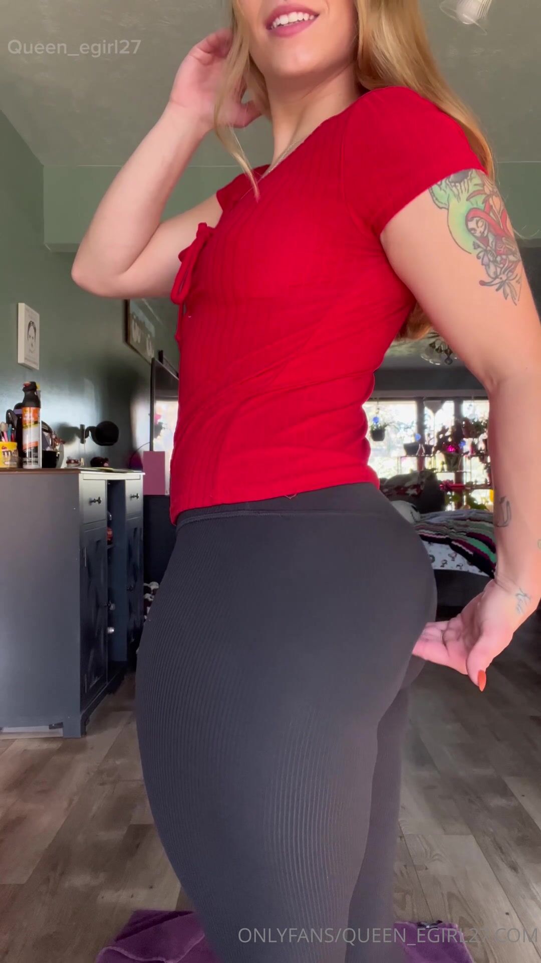 Queen_D Hot Video 1