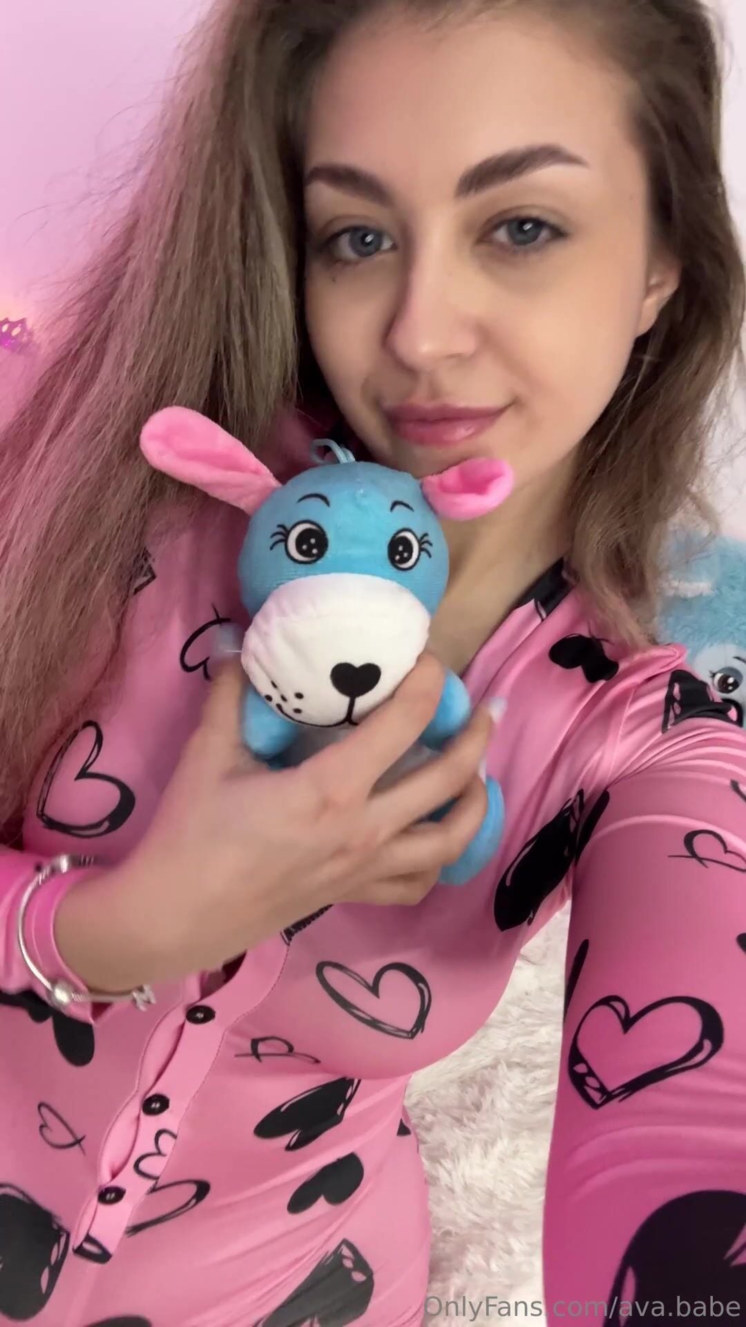 Ava.babe OF