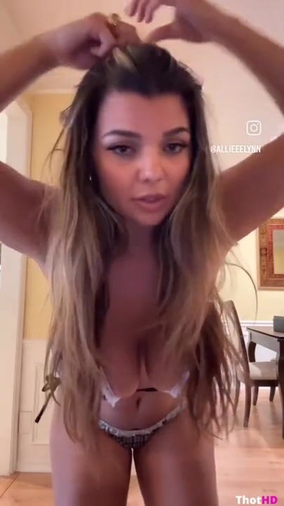 Alylynn OF Video