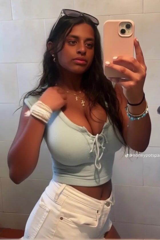 Emily Sant Leaked Video 1