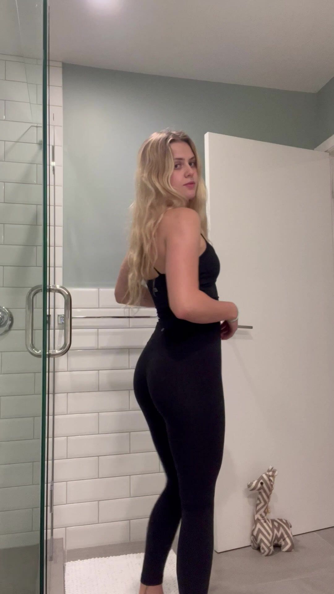 PhoebeHarris Leaked OF