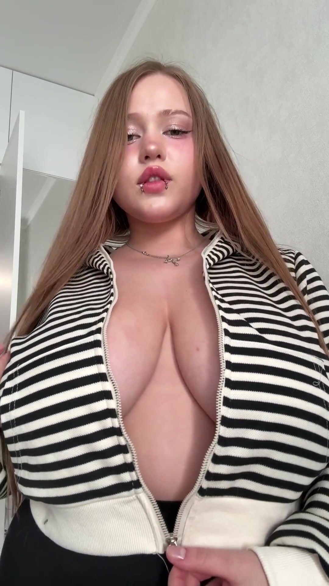 Mia_milkers OF Leak 2