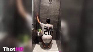 Virginia Sanhouse bathroom mirror soap standing OnlyFans Leak