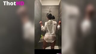Virginia Sanhouse bathroom mirror braless showering Leaked OnlyFans