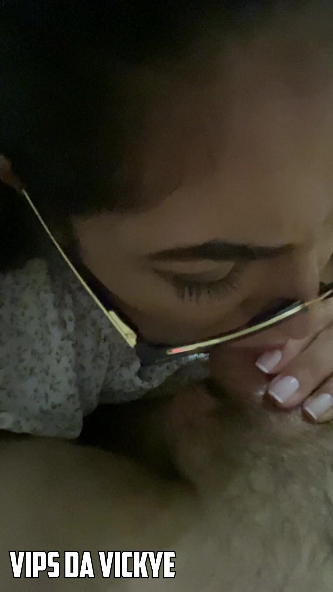 Cosvickye close-up bg sex blowjob mouth mask Video