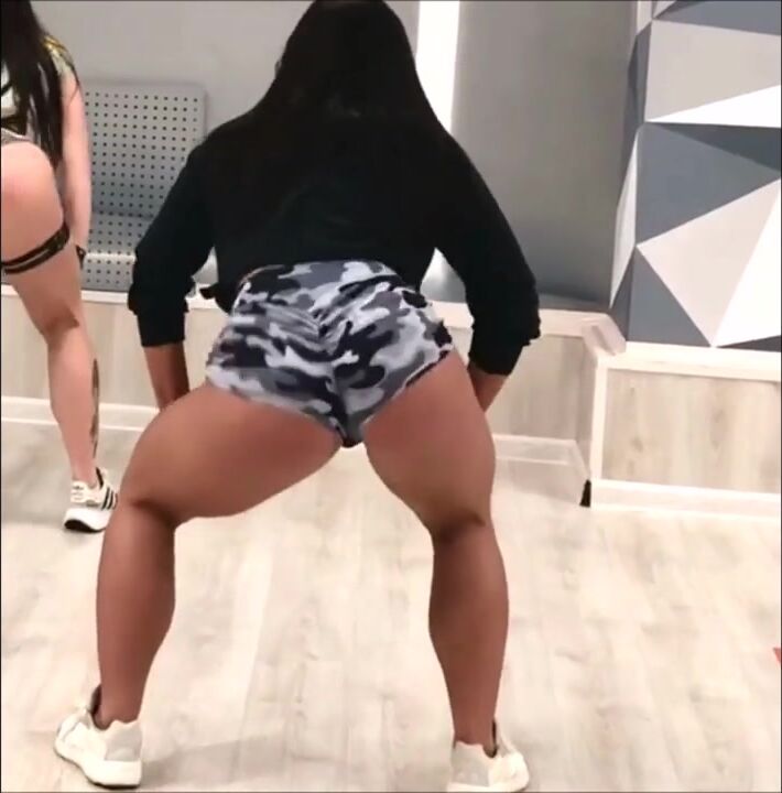 Da_shu_fit ass short shorts from behind standing Leaked OF