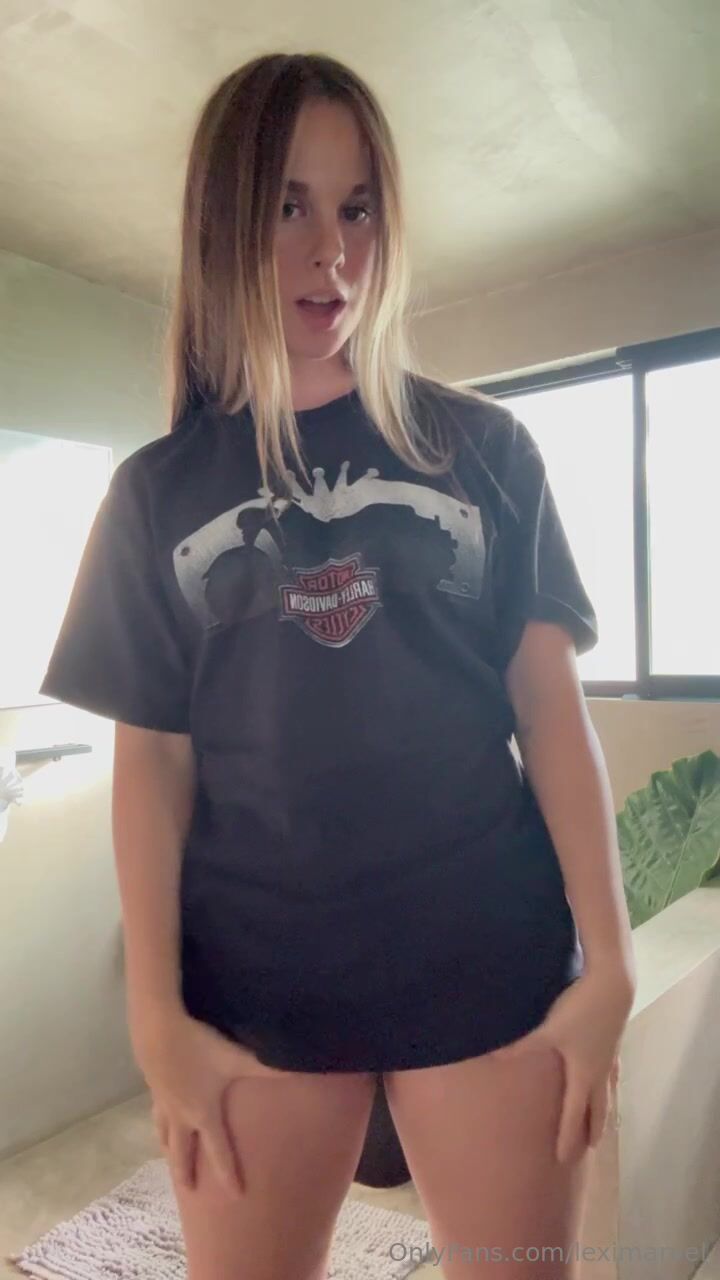 Lexi Marvel ass from behind Video