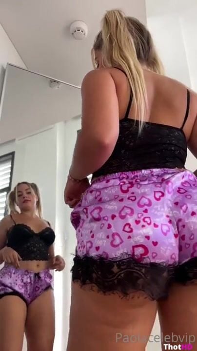 Paola Skye mirror ass from behind short shorts
