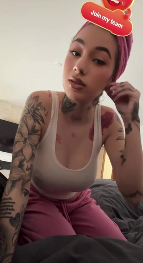 Danielle Bregoli masturbating cleavage NSFW Video