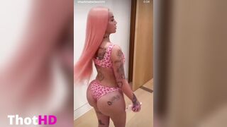 Bhad Bhabie ass nude from behind high heels OF Leak