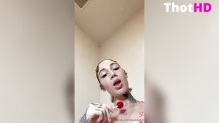 Bhad Bhabie lollipop cleavage Big Tits Video