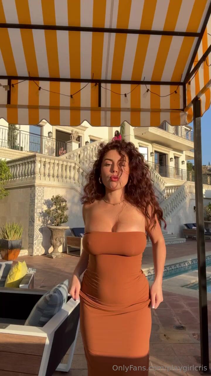 Playgirlcris dress cleavage outdoor Big Tits Leaked Video