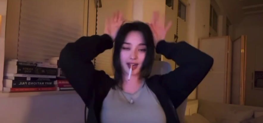 Vylerria saliva drooling OnlyFans Leak