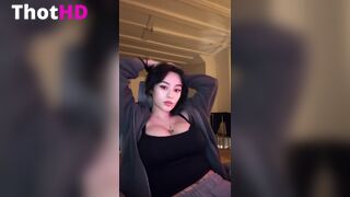 Vylerria cleavage Big Tits