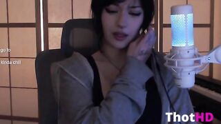 Jadeyanh cleavage Big Tits Video
