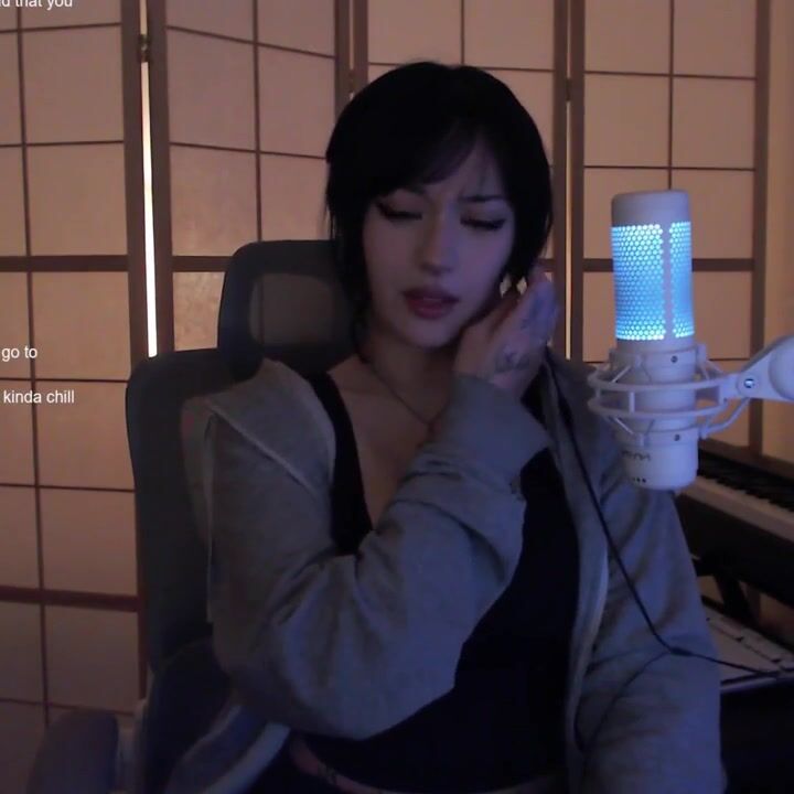 Jadeyanh cleavage Big Tits Video